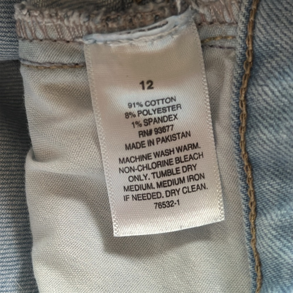 Women’s a.n.a. High Rise Bermuda Jean Shorts Size 12 Light Blue - Picture 8 of 10